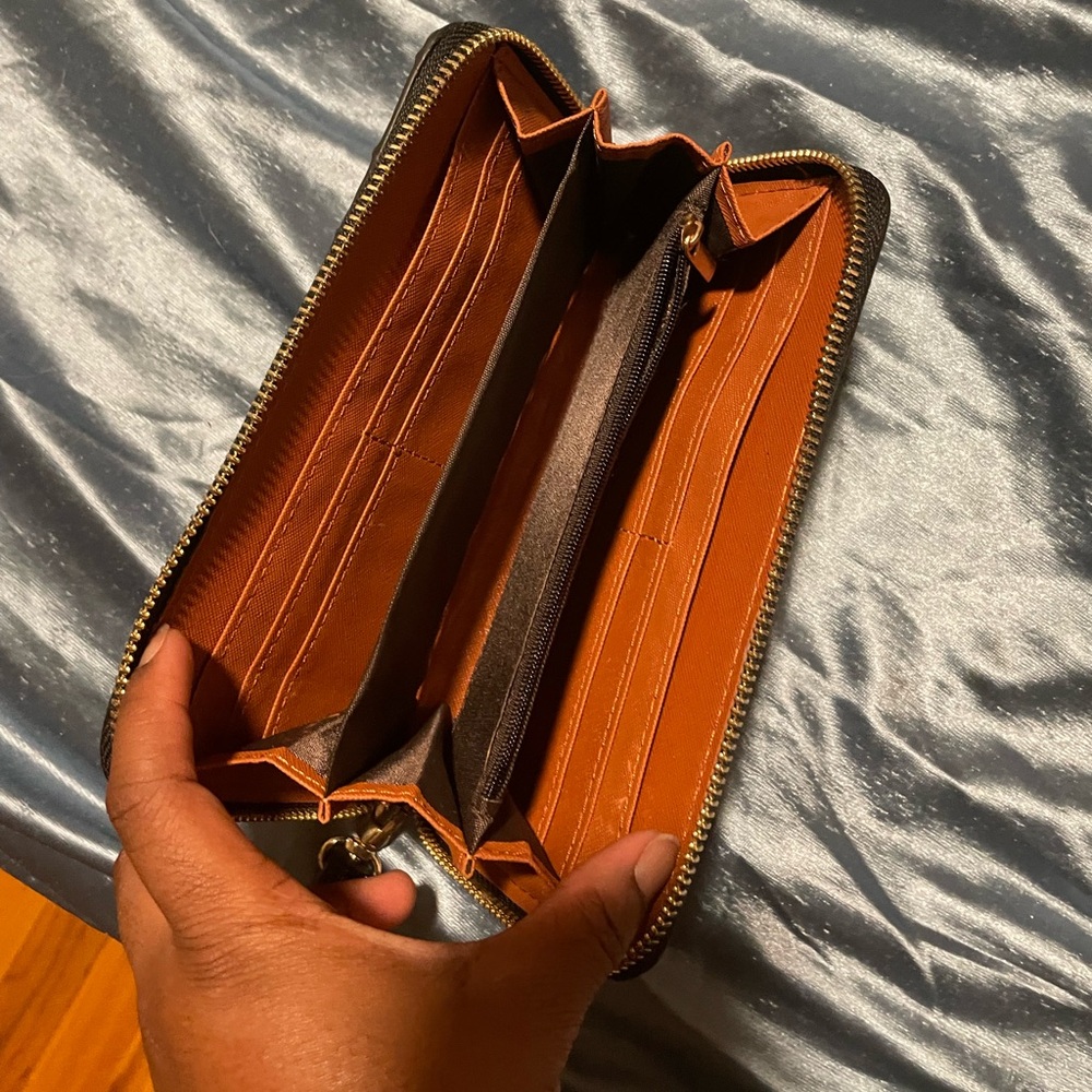 crocodile wallet - Picture 2 of 2